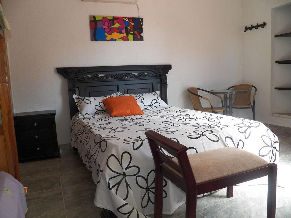 Hostel Green Light Таганга Экстерьер фото
