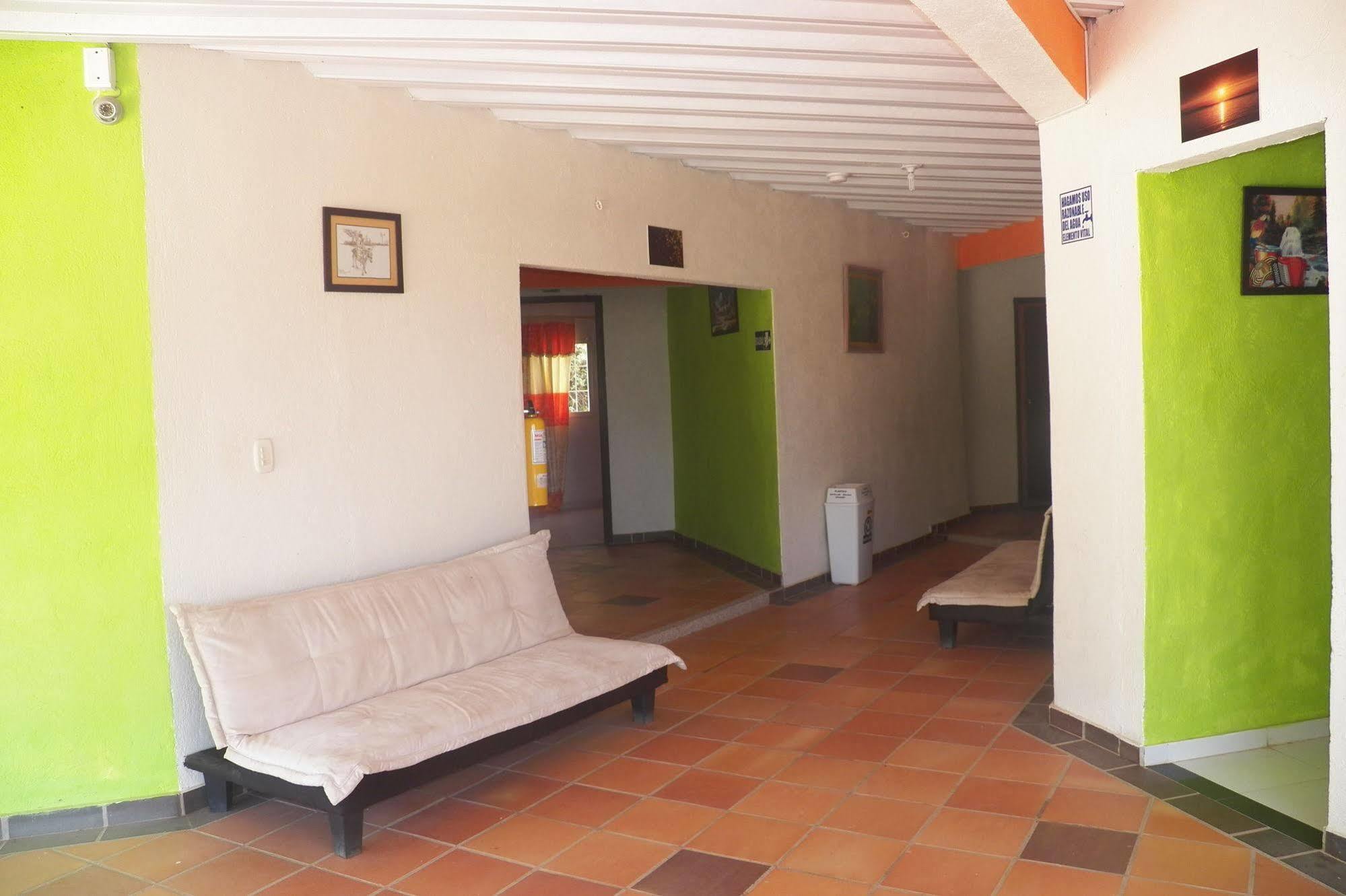Hostel Green Light Таганга Экстерьер фото