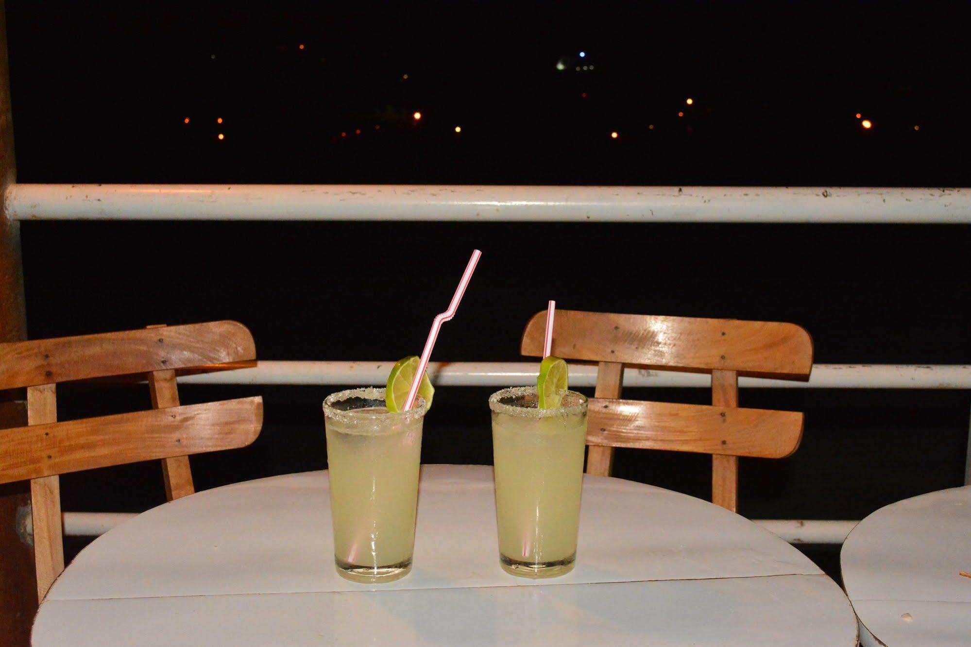Hostel Green Light Таганга Экстерьер фото