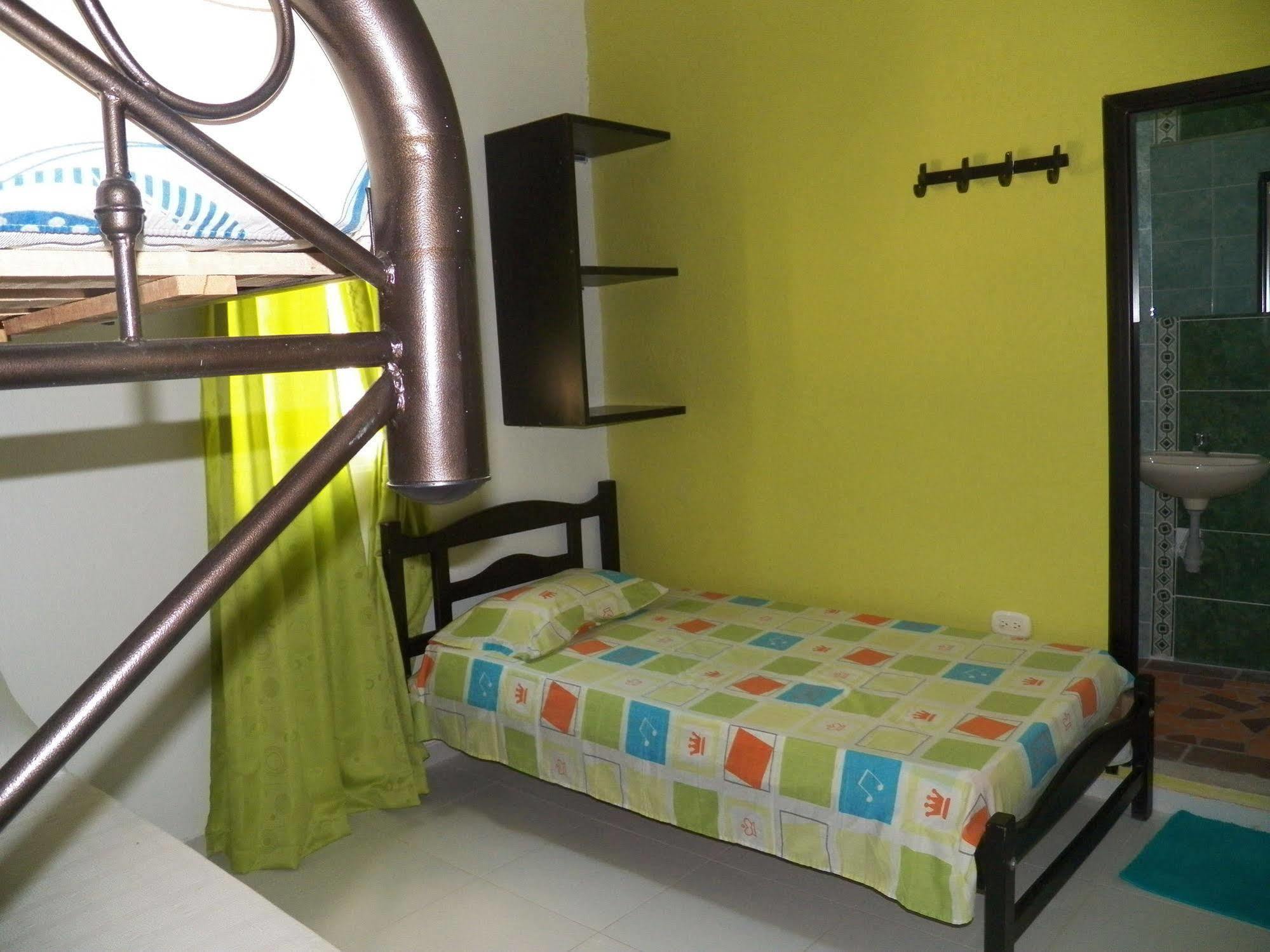 Hostel Green Light Таганга Экстерьер фото